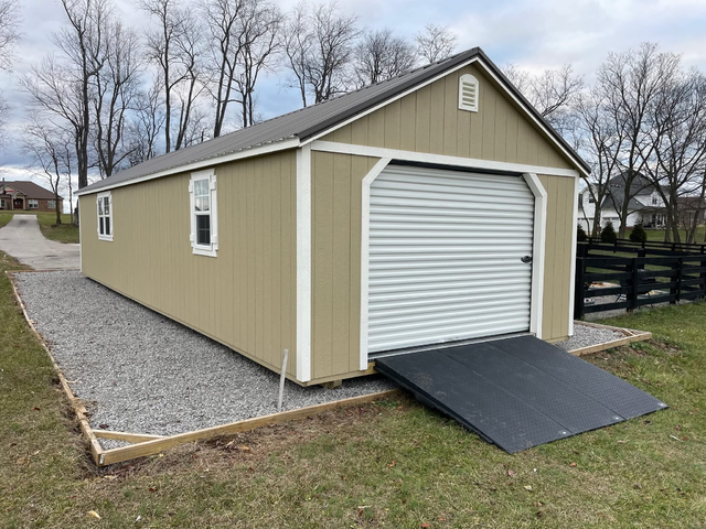Portable building by Yoder Cabins